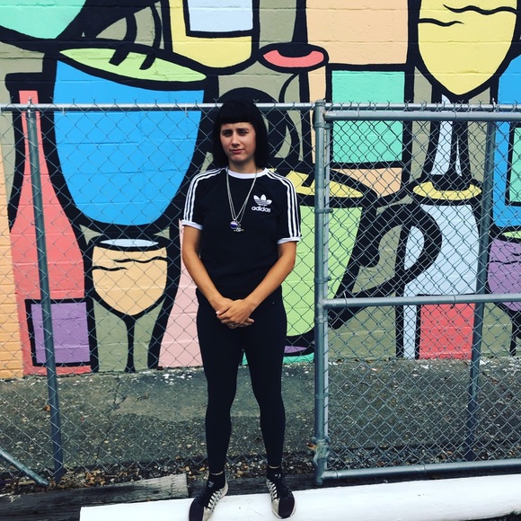 Meet your Posher, Allison - Picture 8 of 9